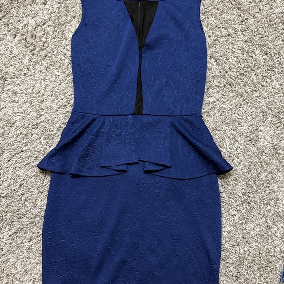 Elegant Blue Peplum Dress - Picture 2 of 6